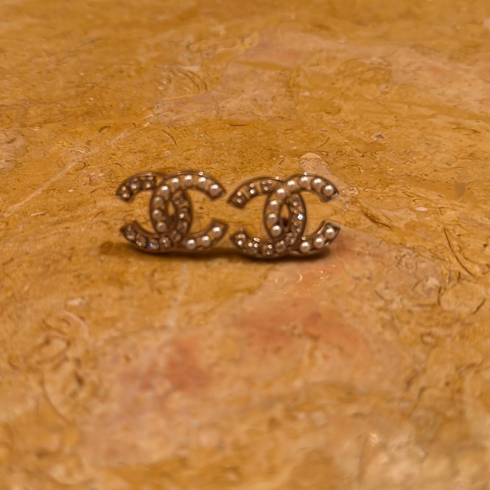 Chanel CC logo studs